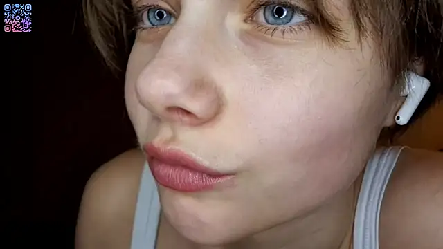 Snapshot of ExitedTroth chatting on February 23, 5:43 pm ExitedTroth online show from February 23, 5:43 pm