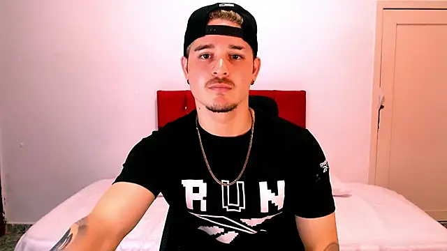 AlexPiersss online show from November 4, 7:02 pm