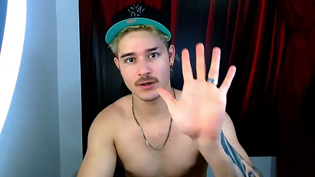 AlexPiersss online show from November 5, 7:03 pm