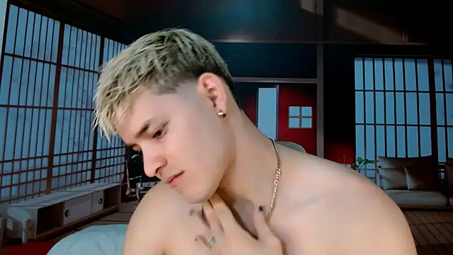 AlexPiersss online show from November 15, 7:10 pm