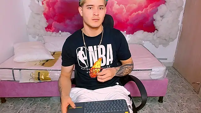 AlexPiersss online show from November 20, 7:02 pm