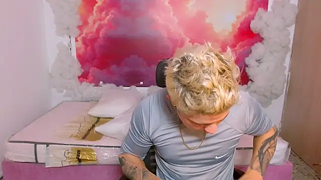 AlexPiersss online show from November 22, 7:13 pm