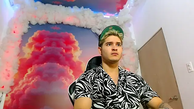 AlexPiersss online show from November 26, 7:04 pm