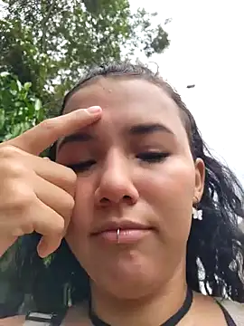 Snapshot of _TOMOE chatting on October 4, 6:50 pm TOMOE online show from October 4, 6:50 pm