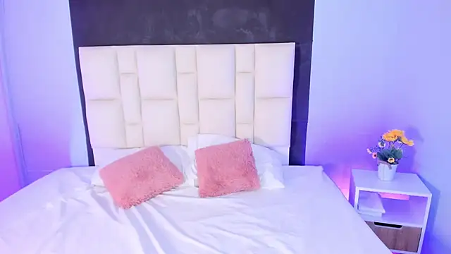 Athenea  fox online show from October 16, 12:06 pm