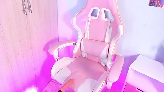 Athenea  fox online show from November 9, 11:19 am