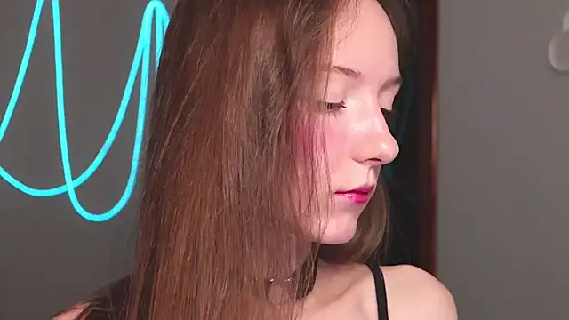 Snapshot of Why_me_stella chatting on November 26, 12:33 am Why me stella online show from November 26, 12:33 am