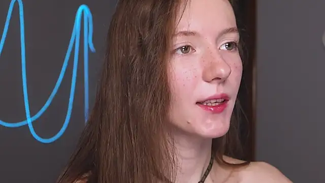 Snapshot of Why_me_stella chatting on December 3, 10:41 pm Why me stella online show from December 3, 10:41 pm