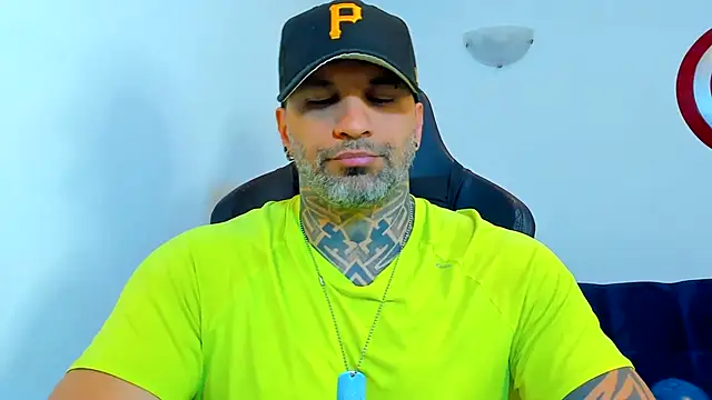 JoshRigby online show from July 18, 7:39 pm