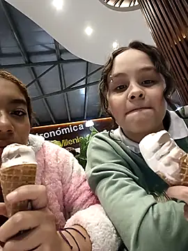 Snapshot of nucitaa-14 chatting on October 14, 11:16 pm nucitaa-14 online show from October 14, 11:16 pm