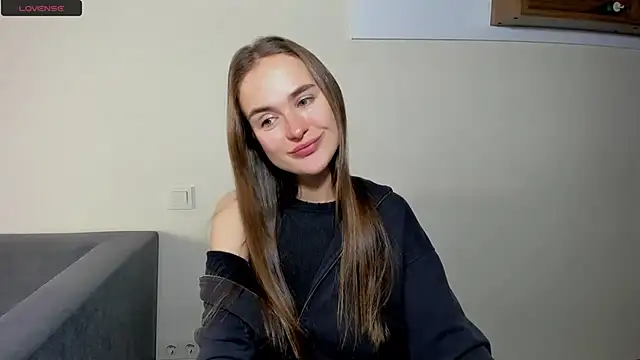 LilMary  online show from December 17, 9:26 am