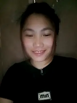 min-xinh online show from February 2, 8:35 am