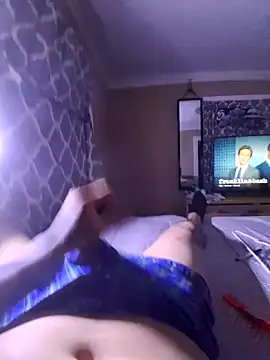 itsJrivera24 online show from October 8, 2:53 am