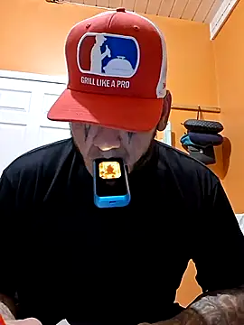 itsJrivera24 online show from November 3, 6:42 pm