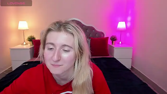 CamillaDreamer online show from November 3, 4:41 pm