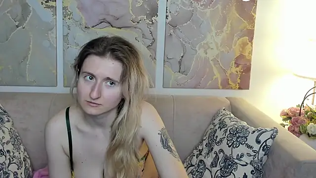 CamillaDreamer online show from May 22, 12:18 am