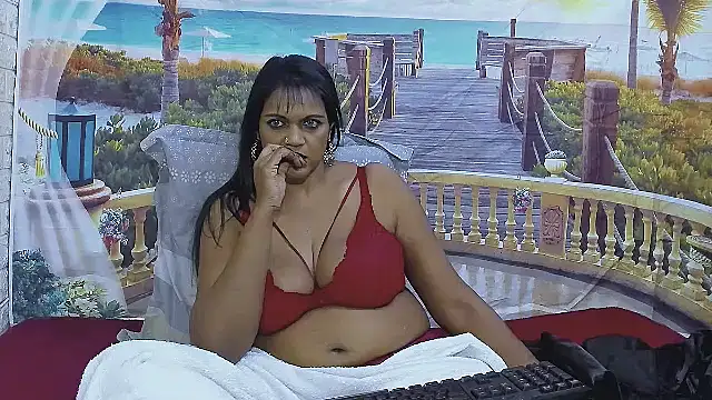 Snapshot of indianswtbella chatting on July 13, 4:54 pm indianswtbella online show from July 13, 4:54 pm