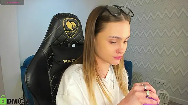 KarinaBroks online show from November 25, 9:42 am