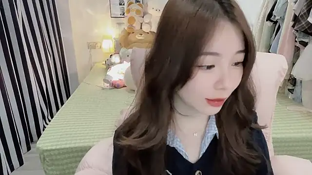 Snapshot of Gardenia-222 chatting on December 4, 12:58 pm Gardenia-222 online show from December 4, 12:58 pm