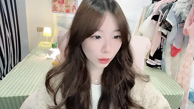 Snapshot of Gardenia-222 chatting on January 13, 1:05 pm Gardenia-222 online show from January 13, 1:05 pm