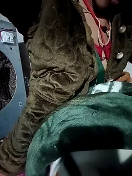 Snapshot of Lona2525 chatting on January 7, 6:43 pm Lona2525 online show from January 7, 6:43 pm