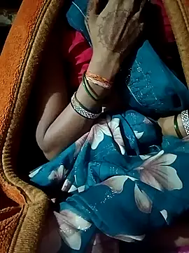 Snapshot of Lona2525 chatting on February 22, 10:41 pm Lona2525 online show from February 22, 10:41 pm