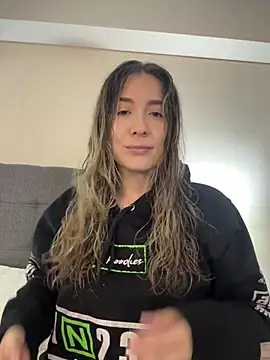 Mariana gom online show from July 16, 2:23 pm