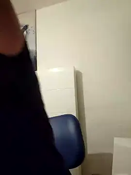 Snapshot of Cihangir0941 chatting on October 29, 7:10 am Cihangir0941 online show from October 29, 7:10 am