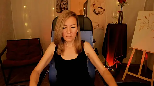 DonnaSmitth online show from December 15, 2:10 pm