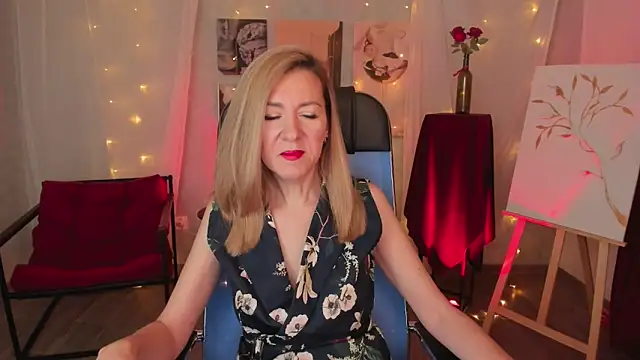 DonnaSmitth online show from February 19, 6:37 pm