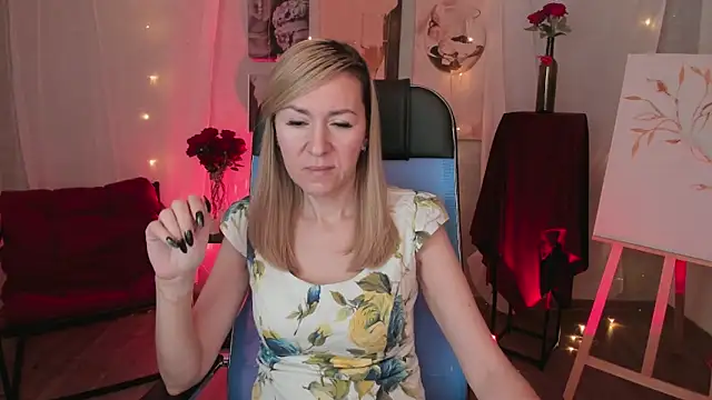 DonnaSmitth online show from March 13, 6:36 pm