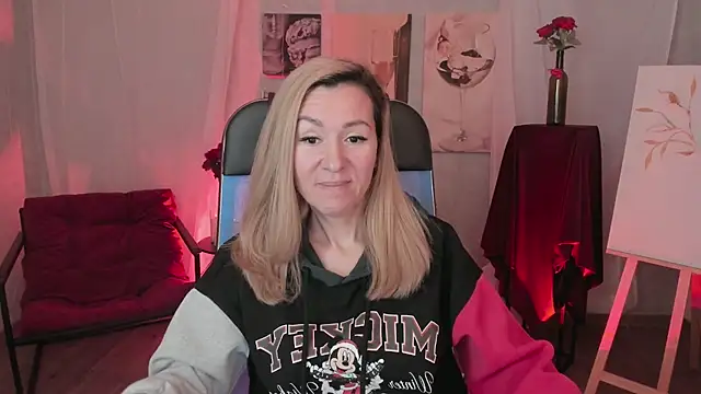 DonnaSmitth online show from March 19, 6:45 pm