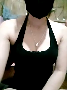 Snapshot of LenaCii chatting on October 18, 5:54 am LenaCii online show from October 18, 5:54 am