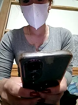 Snapshot of LenaCii chatting on November 13, 6:18 pm LenaCii online show from November 13, 6:18 pm