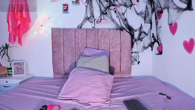 Mila 1wood online show from October 25, 12:45 pm