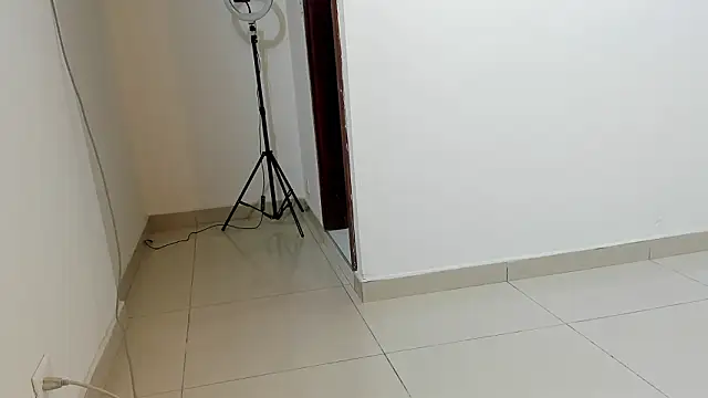 Taylormaccurdy  online show from February 6, 8:12 pm