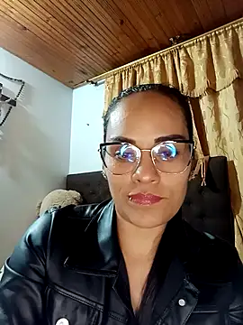 Snapshot of QueenBDSM chatting on October 16, 2:23 am QueenBDSM online show from October 16, 2:23 am