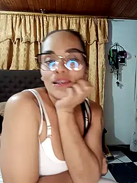 Snapshot of QueenBDSM chatting on October 28, 2:15 am QueenBDSM online show from October 28, 2:15 am