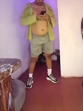 Snapshot of Tequilamaster chatting on December 2, 1:50 pm Tequilamaster online show from December 2, 1:50 pm