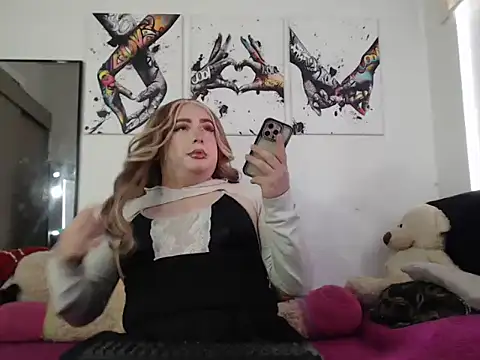 Redvelvett22 online show from October 9, 7:23 pm