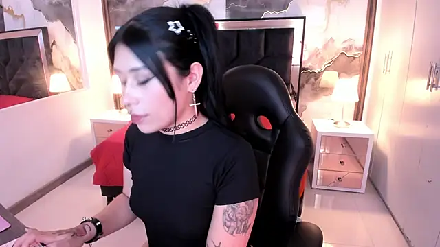 SusanVilla online show from May 20, 7:42 pm