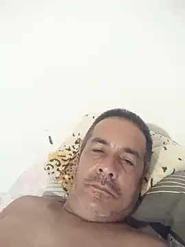 Snapshot of marcioazevedo chatting on February 25, 3:05 am marcioazevedo online show from February 25, 3:05 am