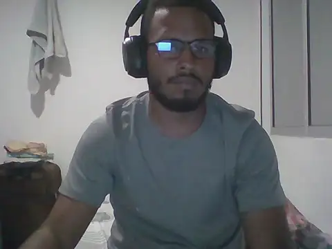 Snapshot of jesusacastrop25 chatting on July 16, 2:17 am jesusacastrop25 online show from July 16, 2:17 am