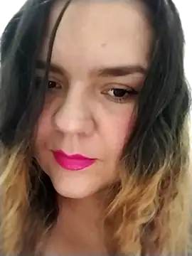 Snapshot of coral_marley chatting on October 21, 5:30 am coral marley online show from October 21, 5:30 am