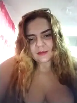 Snapshot of coral_marley chatting on November 6, 3:18 am coral marley online show from November 6, 3:18 am