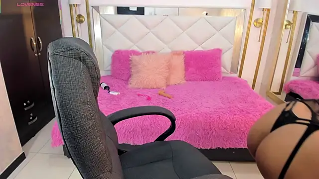 i kristi online show from October 18, 7:47 pm