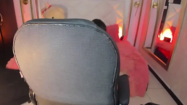 Snapshot of i_kristi chatting on February 25, 8:18 pm i kristi online show from February 25, 8:18 pm