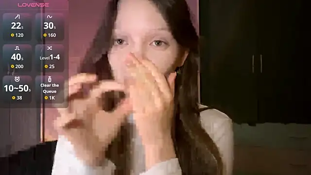 EmiIyKitty online show from February 17, 7:20 pm