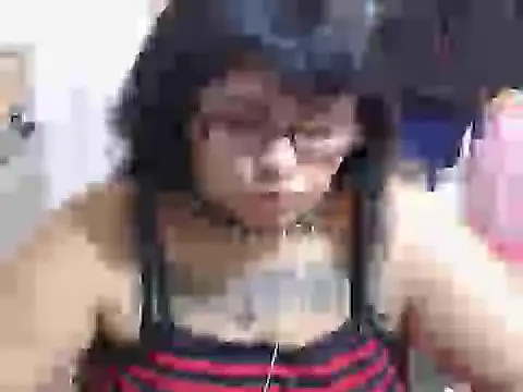 Snapshot of crucifxcked chatting on May 17, 4:32 am crucifxcked online show from May 17, 4:32 am