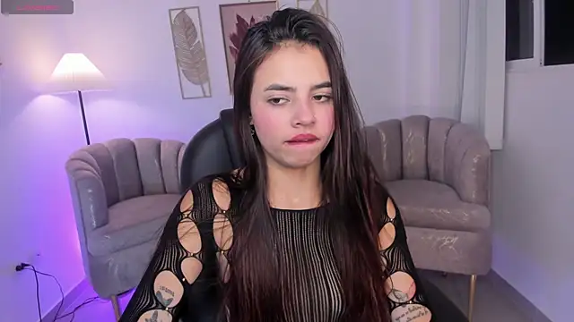 zharaa fox online show from January 6, 4:16 am